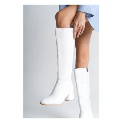 Capone Outfitters Oval Toe Side Zipper White Heeled Women's Boots