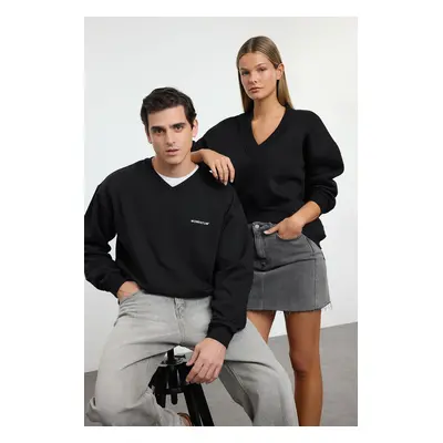 Trendyol Black Unisex Oversize/Wide Cut Polar Fleece Inside V Neck Printed Sweatshirt