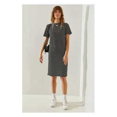 Bianco Lucci Women's Striped Seersucker Dress