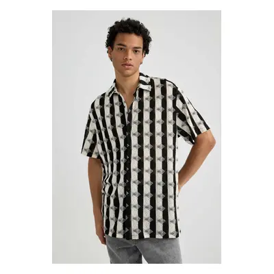 DEFACTO Regular Fit Patterned Short Sleeve Shirt