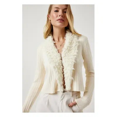 Happiness İstanbul Women's Cream Fur Collar Soft Textured Knitwear Cardigan