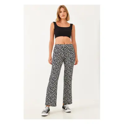 Bianco Lucci Women's Leopard Patterned Suede Trousers