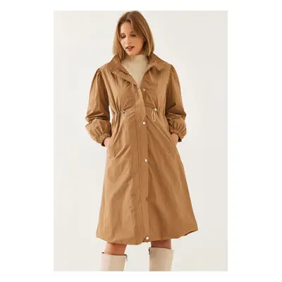 Bianco Lucci Women's Elastic Waist Long Raincoat