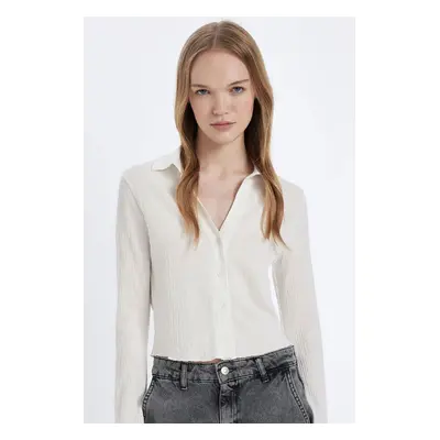 DEFACTO Cool Fitted Basic Plain Buttoned Long Sleeve Crop White Shirt