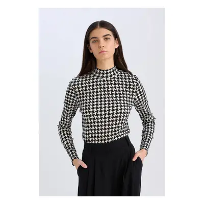 DEFACTO Slim Fit Slim Fit Half Turtleneck Houndstooth Casual Crepe Long Sleeve T-Shirt