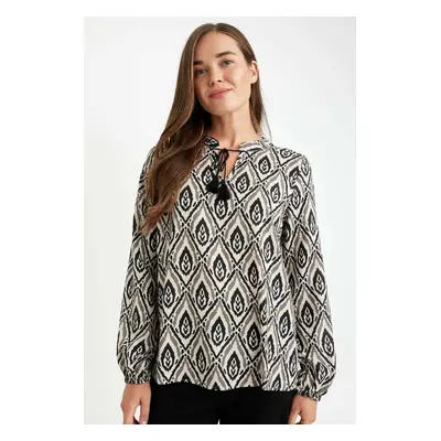 DEFACTO Regular Fit Open Collar Patterned Viscose Long Sleeve Blouse