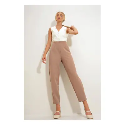 Trend Alaçatı Stili Women's Dark Beige High Waist Darted Flowy Crepe Knitted Trousers