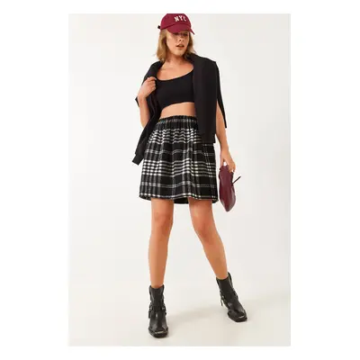 Bianco Lucci Women's Plaid Mini Skirt with Gipe Detail