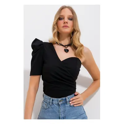 Trend Alaçatı Stili Women's Black One-Shoulder Detailed Blouse