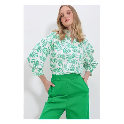 Trend Alaçatı Stili Women's Green Leaf Patterned Balloon Sleeve Linen Shirt with Hidden Pop Up