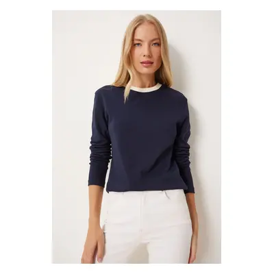 Happiness İstanbul Women's Navy Blue Contrast Color Collar Cotton Knitted Basic Blouse