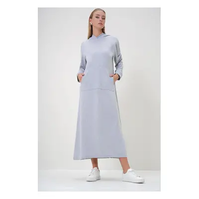 Trend Alaçatı Stili Women's Gray Hooded Kangaroo Pocket Double Yarn Maxi Dress