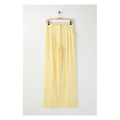 Trendyol Yellow Limited Edition Straight Cut Pleated Woven Fabric Trousers