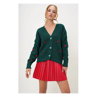 Trend Alaçatı Stili Women's Dark Green V Neck Heart Embroidered Knitwear Cardigan