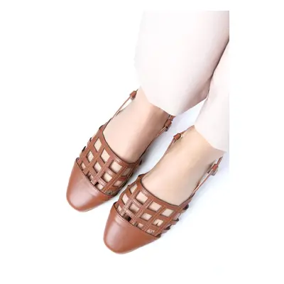 Mio Gusto Helen Tan Color Flat Toe Women's Open Back Flat Shoes