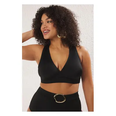 Trendyol Curve Black Double Breasted Plus Size Bikini Top