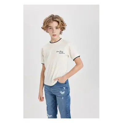 DEFACTO Boy's Crew Neck Embroidered Pique Short Sleeve T-Shirt