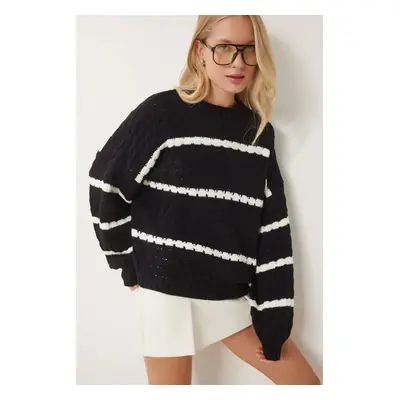 Happiness İstanbul WOMEN'S BLACK BALLOON SLEEVE STRIPED KNITWEAR SWEATER HI00003