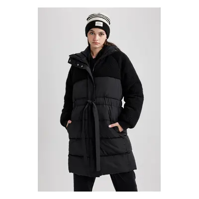 DEFACTO Oversize Wide Cut Faux Für Detailed Quilted Puffer Coat Parka