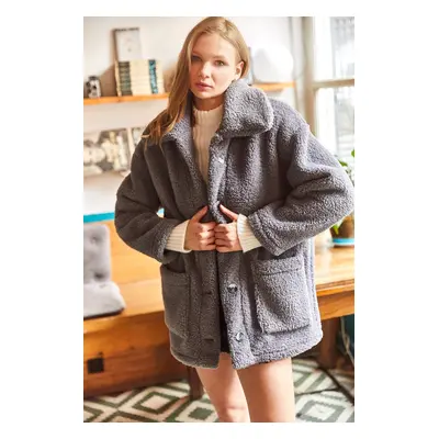 Olalook Women's Gray Buttoned Pocket Unlined Oversize Plush Jacket