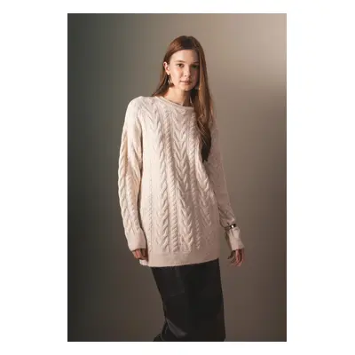 DEFACTO Regular Fit Crew Neck Hair Knit Patterned Knitwear Sweater Tunic