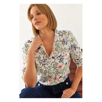 Bianco Lucci Women's Sleeve Fold Floral Patterned Shirt