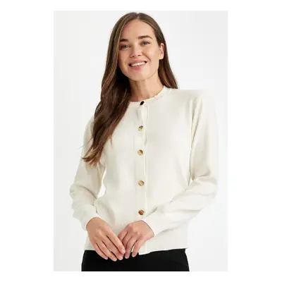 DEFACTO Regular Fit Crew Neck Basic Plain Buttoned Knitwear Cardigan