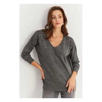 Cool & Sexy Women's Gray V Neck Stoned Thin Knit Blouse YIL002