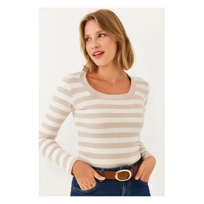 Bianco Lucci Women's Striped U Neck Raised T-Shirt