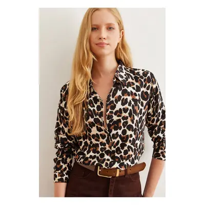 Olalook Women's Leopard Ecru Flowy Woven Viscose Shirt