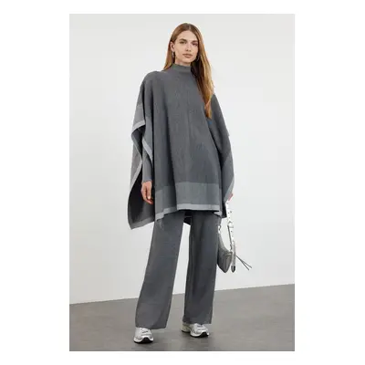 Trendyol Gray Color Blocked Knitwear Poncho Trousers Bottom-Top Set