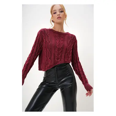 Trend Alaçatı Stili Women's Burgundy Crew Neck Pale Effect Crop Sweater