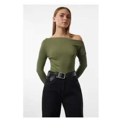 Trendyol Khaki Plain Premium Soft Fabric Fitted/Fits the Body Boat Neck Knitted Blouse