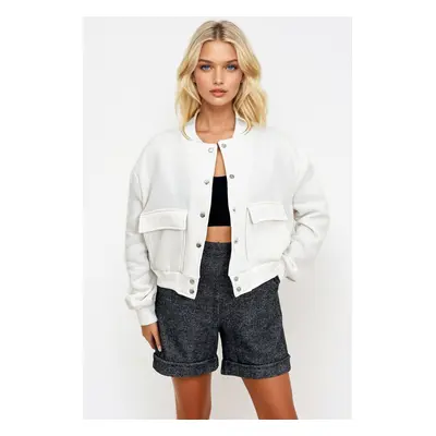 Trend Alaçatı Stili Women's White Snap Closure Double Pocket Raster Crop Jacket