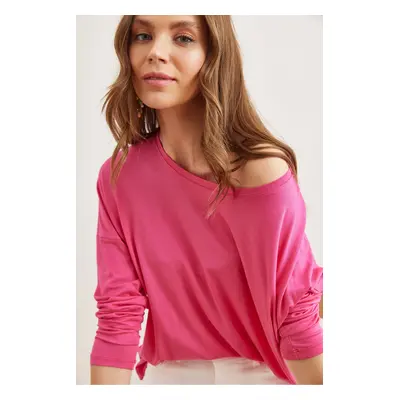 Olalook Women's Fuchsia Crew Neck Batwing Viscose Blouse