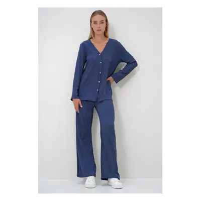 Trend Alaçatı Stili Women's Indigo V Neck Stone Buttoned Cardigan and Trousers Bottom Top Set