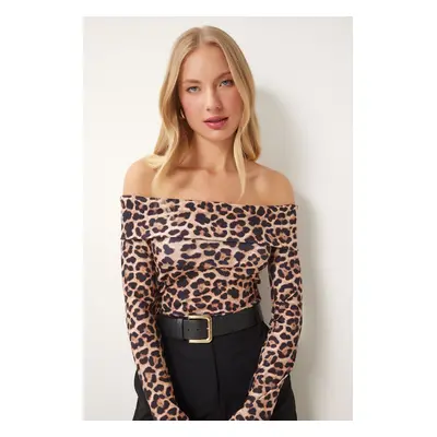 Happiness İstanbul Women's Mink Black Leopard Pattern Madonna Collar Knitted Blouse