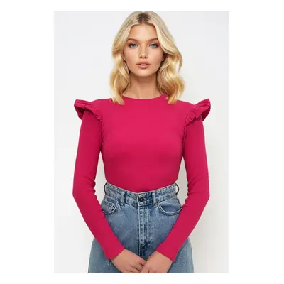 Trend Alaçatı Stili Women's Fuchsia Ruffled Shoulders Half Fisherman Sweater