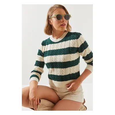 Bianco Lucci Women's Striped Crew Neck Sweater