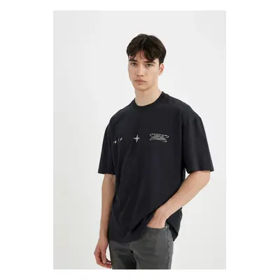 DEFACTO Oversize Fit Crew Neck Back Printed Short Sleeve T-Shirt