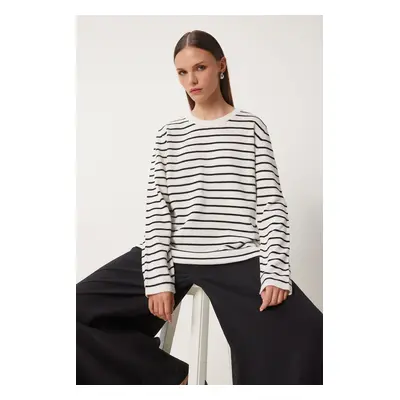 Happiness İstanbul Women's Ecru Black Striped Seasonal Knitwear Sweater