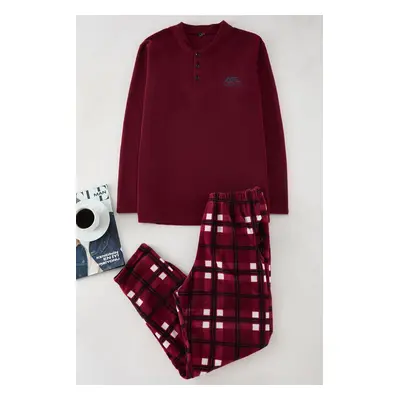 Trendyol Claret Red Plaid Polar Soft Texture Knitted Pajama Set