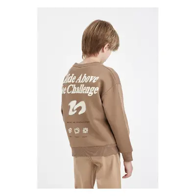 DEFACTO Boy Oversize Fit Wide Mold Crew Neck Slogan Printed Sweatshirt