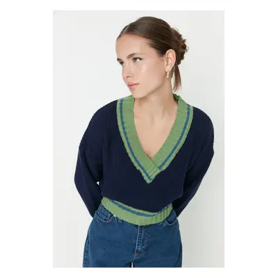 Trendyol Navy Blue Crop College Themed Knit Sweater