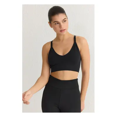 Trendyol Black Seamless Cross Back Adjustable Strapless Support Knitted Sports Bra