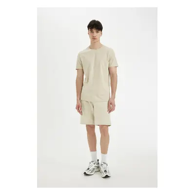 DEFACTO Regular Fit Straight Leg Pocket Basic Plain Shorts