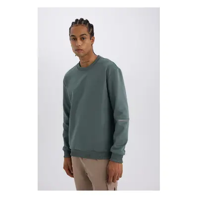 DeFactoFit Standard Fit Crew Neck Basic Plain Sportsman Sweatshirt