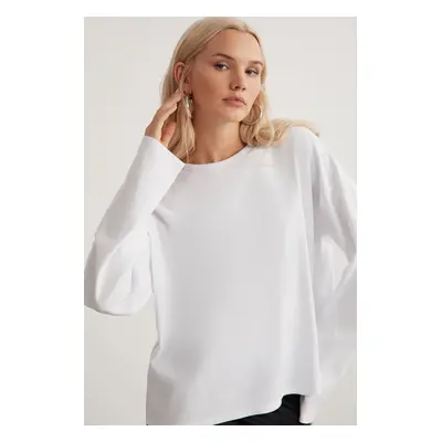 GRIMELANGE Head Women's 100% Cotton Crew Neck Oversize Fit Long Sleeve White T-shirt