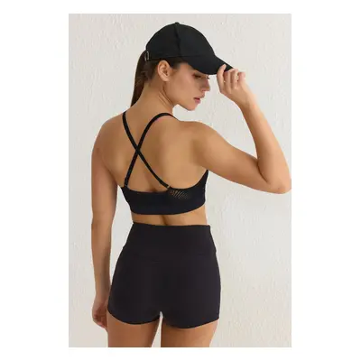 Trendyol Black Seamless Adjustable Strap and Mesh Detail Supportive Knitted Sports Bra