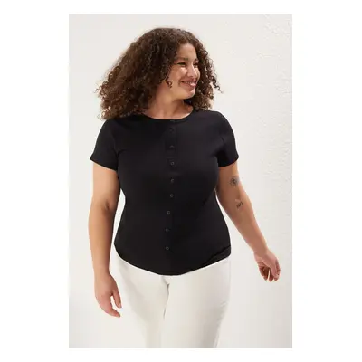 Trendyol Curve Black Button Detail Fitted Corduroy Knitted Plus Size Blouse